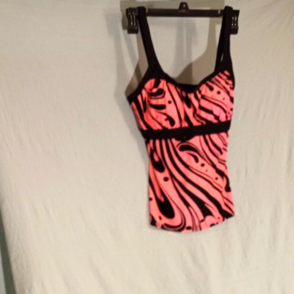 Zero Xposur Coral and Black Tankini Top Size Medium
